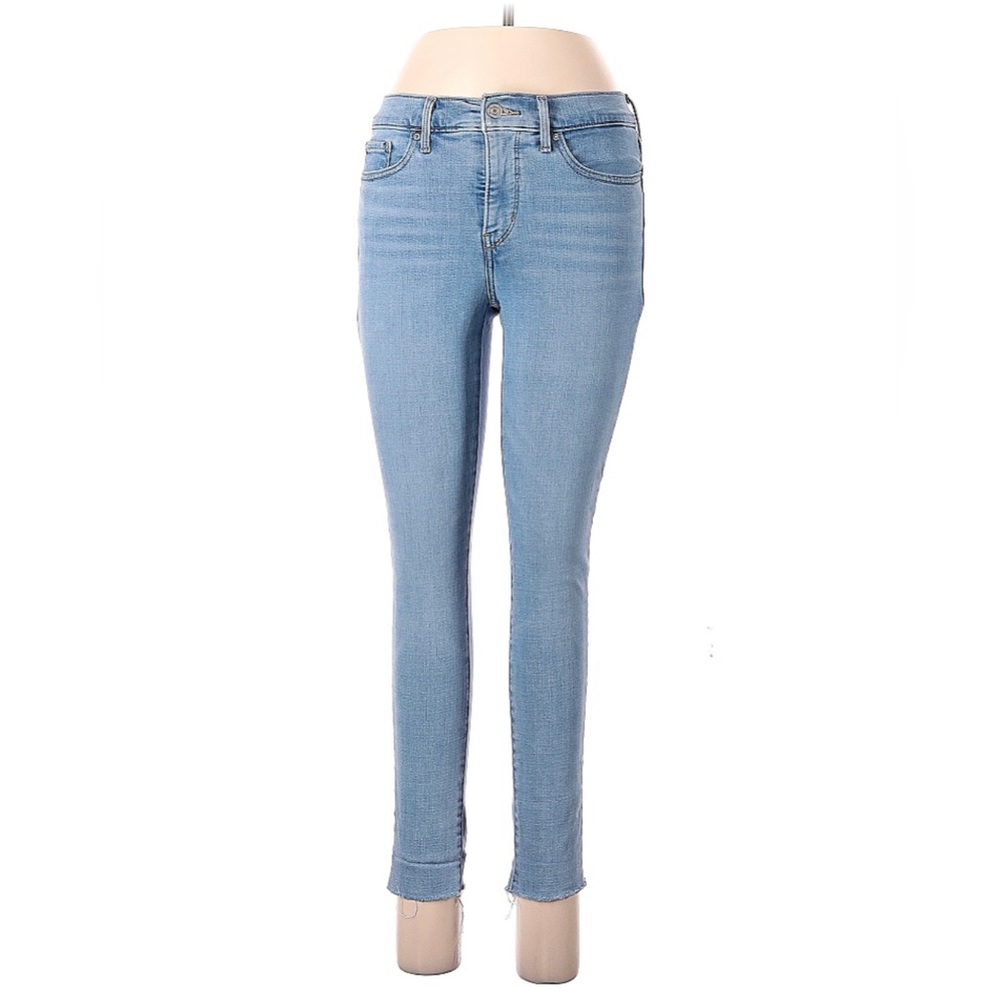 Levi’s light wash